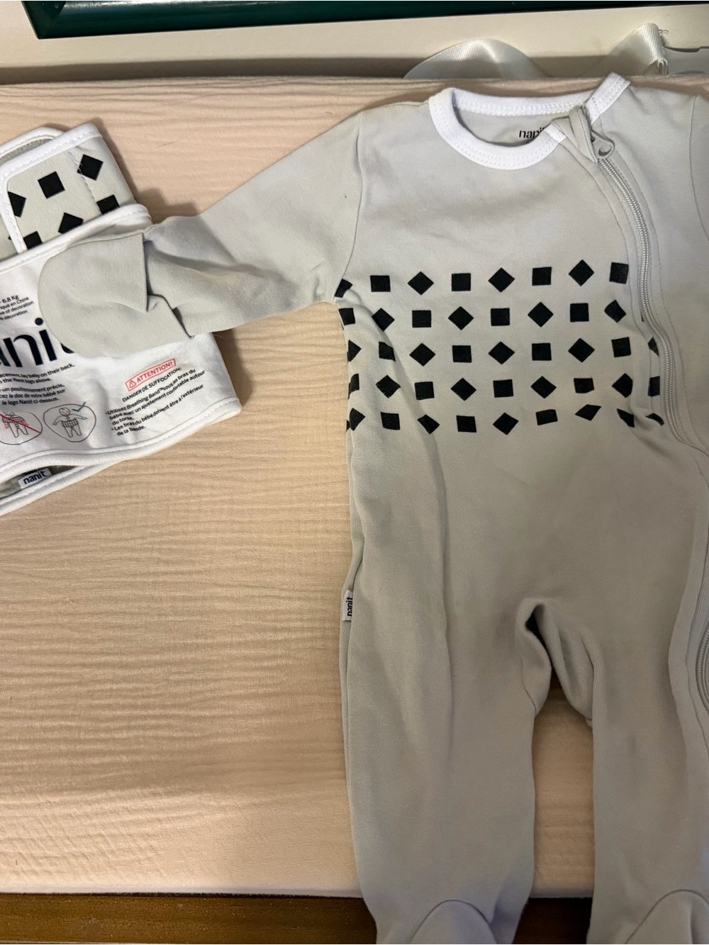 Nanit Gray Baby One-Piece Breathing Set and 2 Breathing Bands